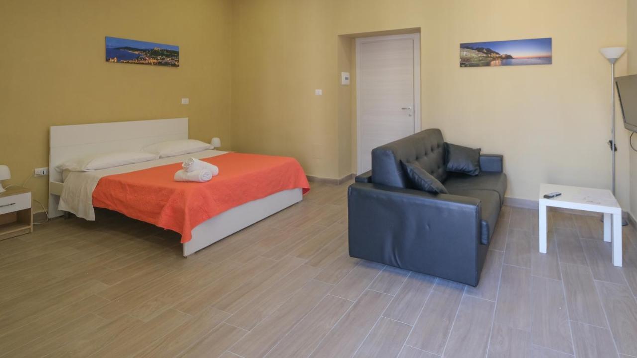 Royal Dante Bed & Breakfast Naples Exterior photo