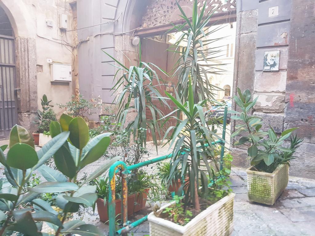 Royal Dante Bed & Breakfast Naples Exterior photo